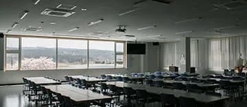 新しくなった社屋の社員食堂